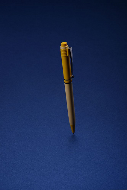 Ручка шариковая Raja Shade, желтая с логотипом в Москве заказать по выгодной цене в кибермаркете AvroraStore