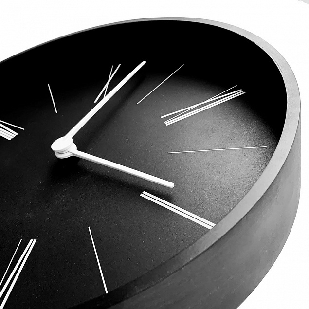 Часы настенные Boston, черные с логотипом в Москве заказать по выгодной цене в кибермаркете AvroraStore