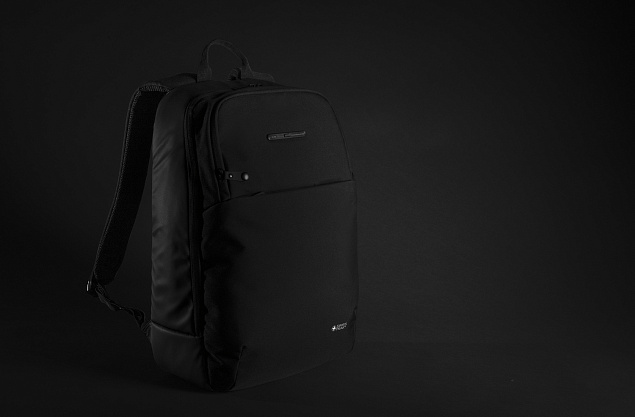 Рюкзак для ноутбука Swiss Peak со стерилизатором UV-C с логотипом в Москве заказать по выгодной цене в кибермаркете AvroraStore