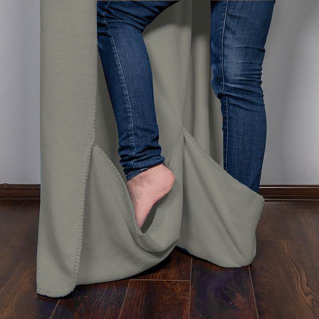 Плед  "Уютный" с карманами для ног; с логотипом  заказать по выгодной цене в кибермаркете AvroraStore