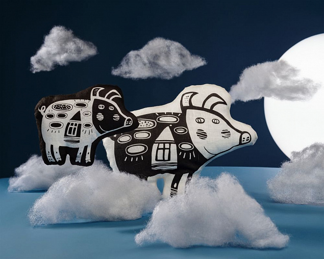 Игрушка «Свинка, витающая в облаках», белая с логотипом в Москве заказать по выгодной цене в кибермаркете AvroraStore