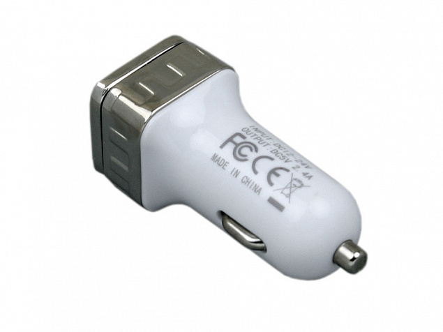 Квадратная автомобильная зарядка на 2 USB-порта с логотипом в Москве заказать по выгодной цене в кибермаркете AvroraStore