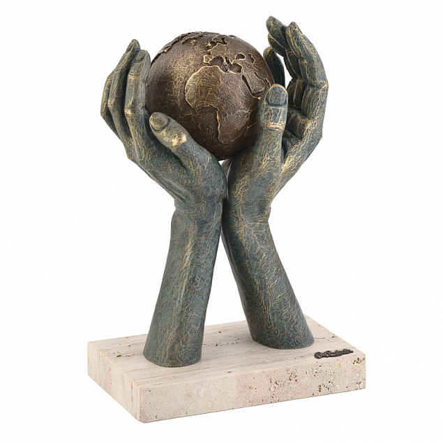 Скульптура "Мир в твоих руках" с логотипом в Москве заказать по выгодной цене в кибермаркете AvroraStore